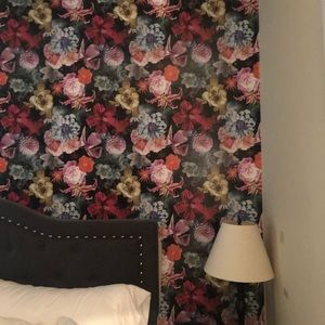 RoomMates Vintage Floral Blooms Peel and Stick Wallpaper